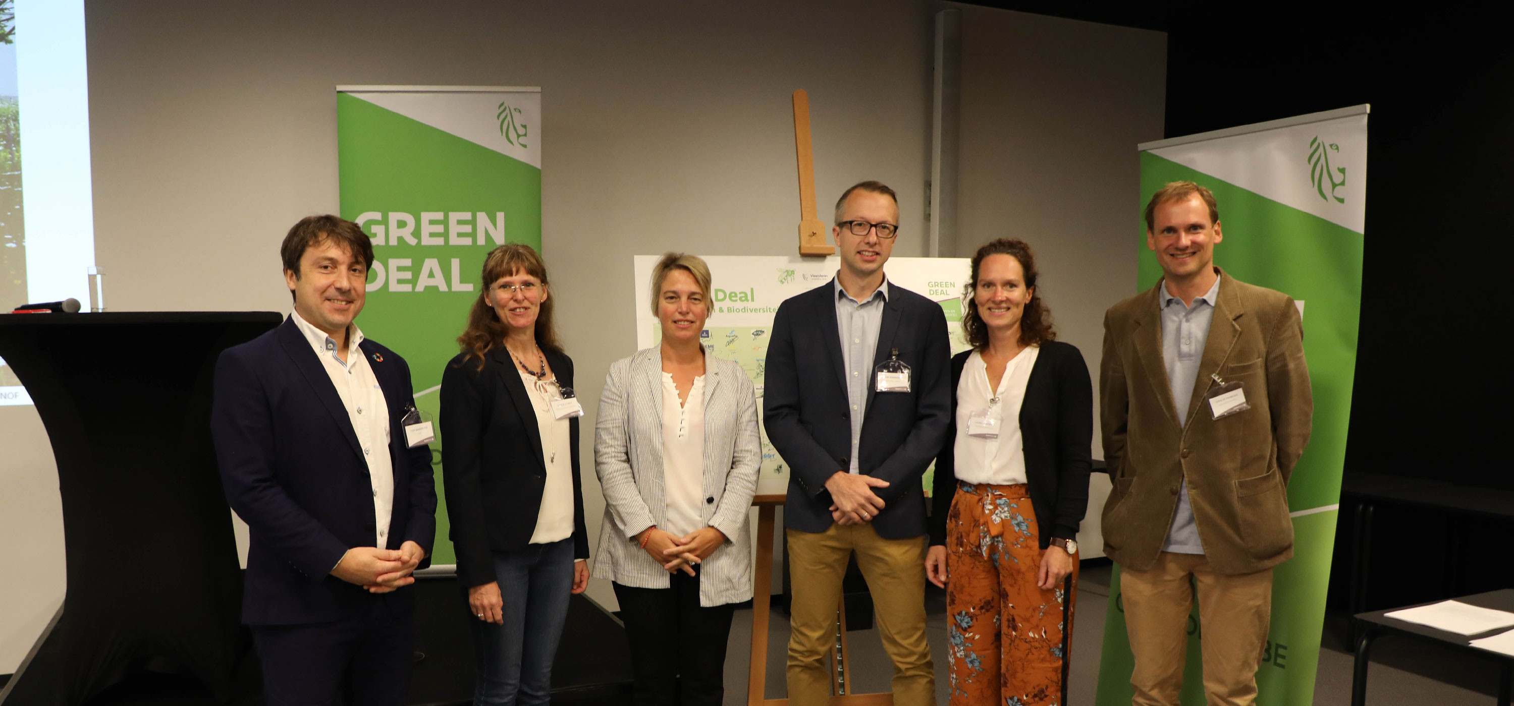 Van links naar rechts: Filip Vandeputte (DEME), Christa Schaut (MLSO), Vlaams minister Joke Schauvliege, Tom Rommens (Gyproc), Laura Verlaeckt (Havenbedrijf Antwerpen), Sven Heyndrickx (Havenbedrijf Antwerpen